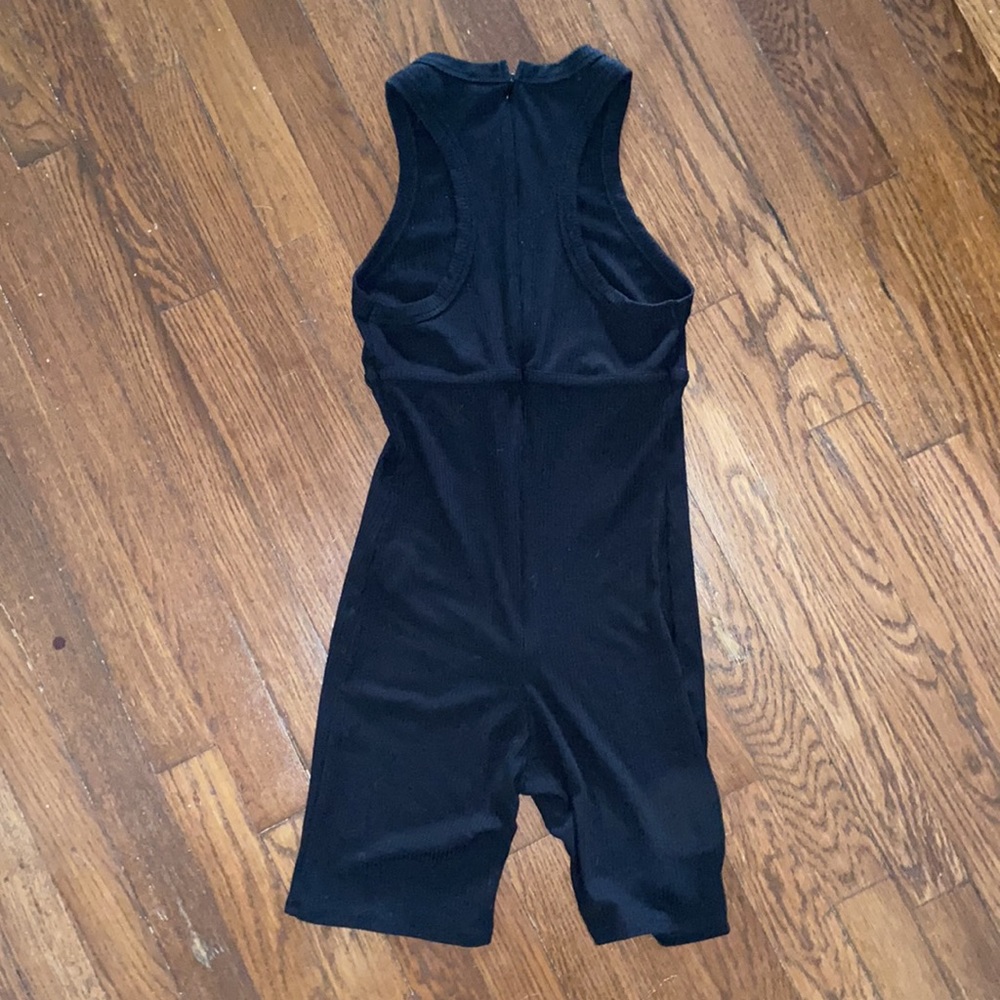 ❌SOLD❌Ribbed Racerback underwire shorts onesie - Picture 2 of 3